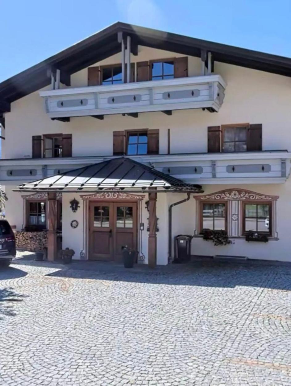 Neues Ruhiges Apartment, Bergblick, Stellplatz Bischofswiesen Luaran gambar